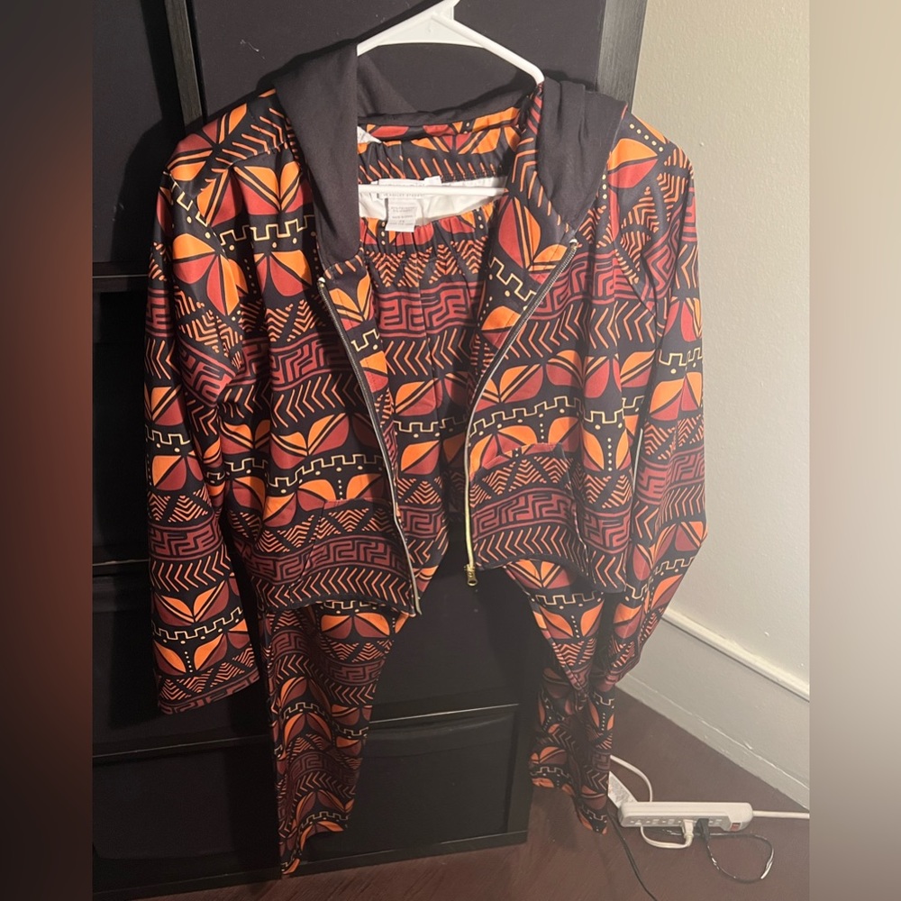 Geometric Leggings and Crop Hoodie Set